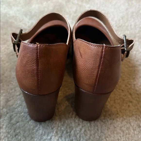 BOC Gia clog. Tan - Picture 4 of 4